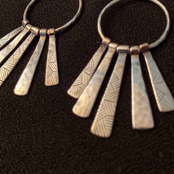 Silpada Nod to Mod Earrings, W3275. - Picture 3 of 4